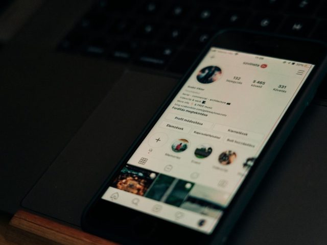 Exploiter l&rsquo;UGC en respectant droits, consentement et conformité