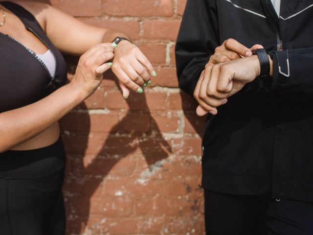 Montre connectée ou bracelet connecté : notre avis pour choisir