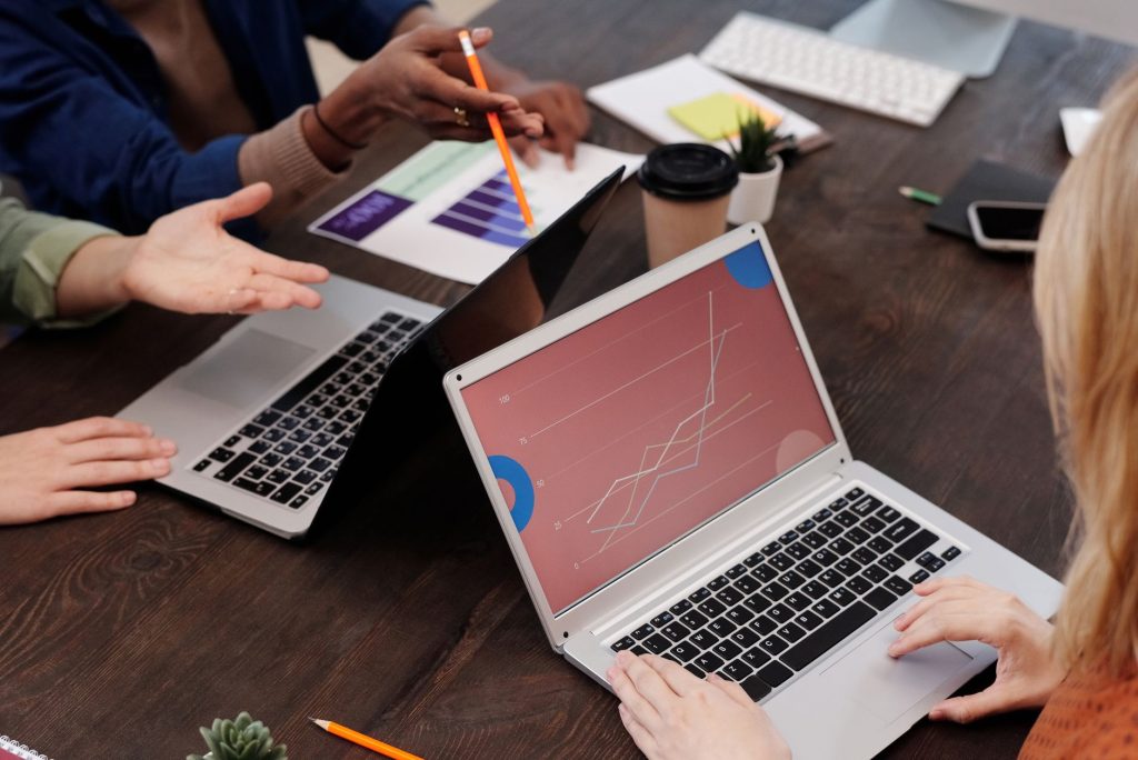 Comparatif : Verizon Connect vs Teletrac Navman