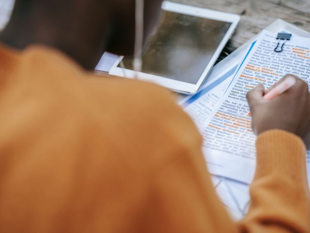 LinkedIn ou Lusha : quel outil de prospection choisir en 2023 ?