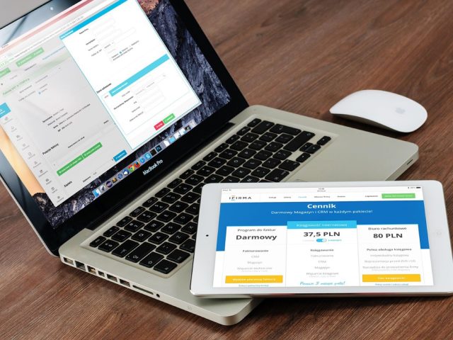 Logiciel création site web hors ligne gratuit : le comparatif 2026